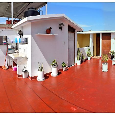 Hospedaje La Casa Blanca Урбанисасьон-Буэнос-Айрес Экстерьер фото